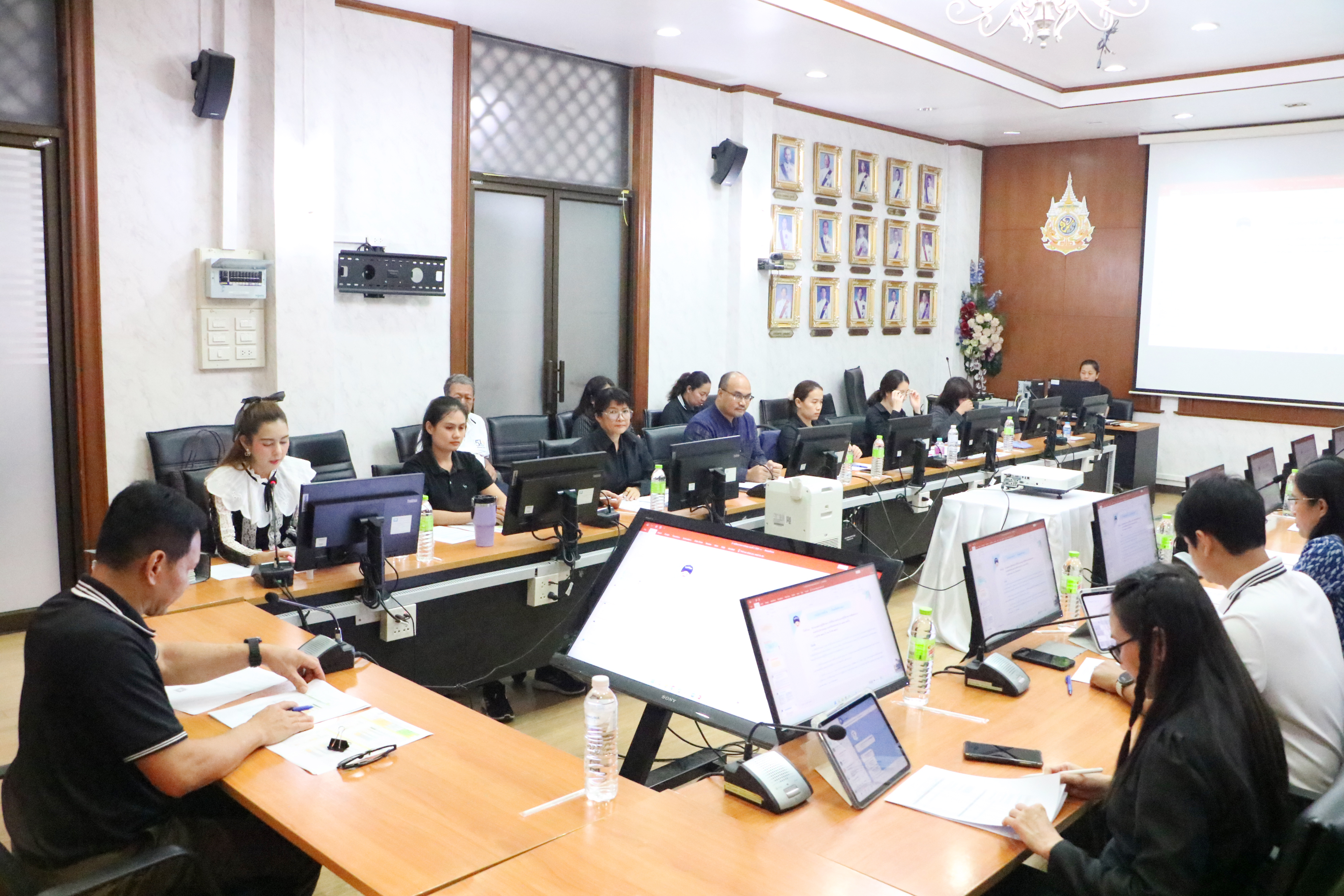 title - ส.ป.ก. ประชุมคณะทำงานกำหนดกรอบการประเมินผลการปฏิบัติราชการตามคำรับรองการปฏิบัติราชการระดับหน่วยงานของสำนักบริหารกองทุน และ ส.ป.ก. จังหวัด ประจำปีงบประมาณ พ.ศ. 2569 รอบที่ 1 